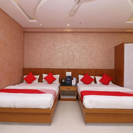 Hotel O G K Palace Bodh Gaya Exterior foto