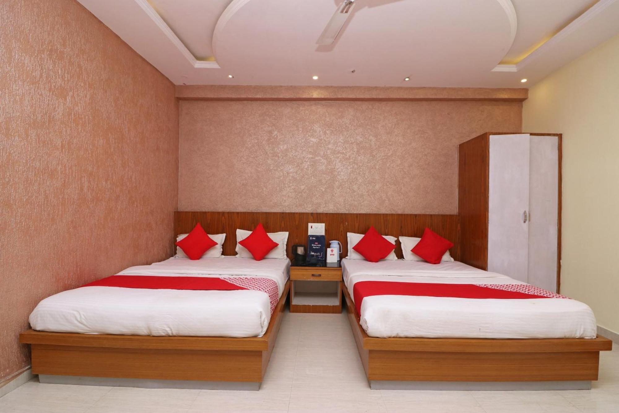 Hotel O G K Palace Bodh Gaya Exterior foto