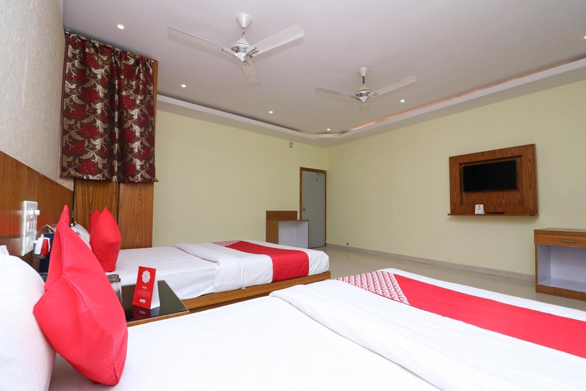Hotel O G K Palace Bodh Gaya Exterior foto