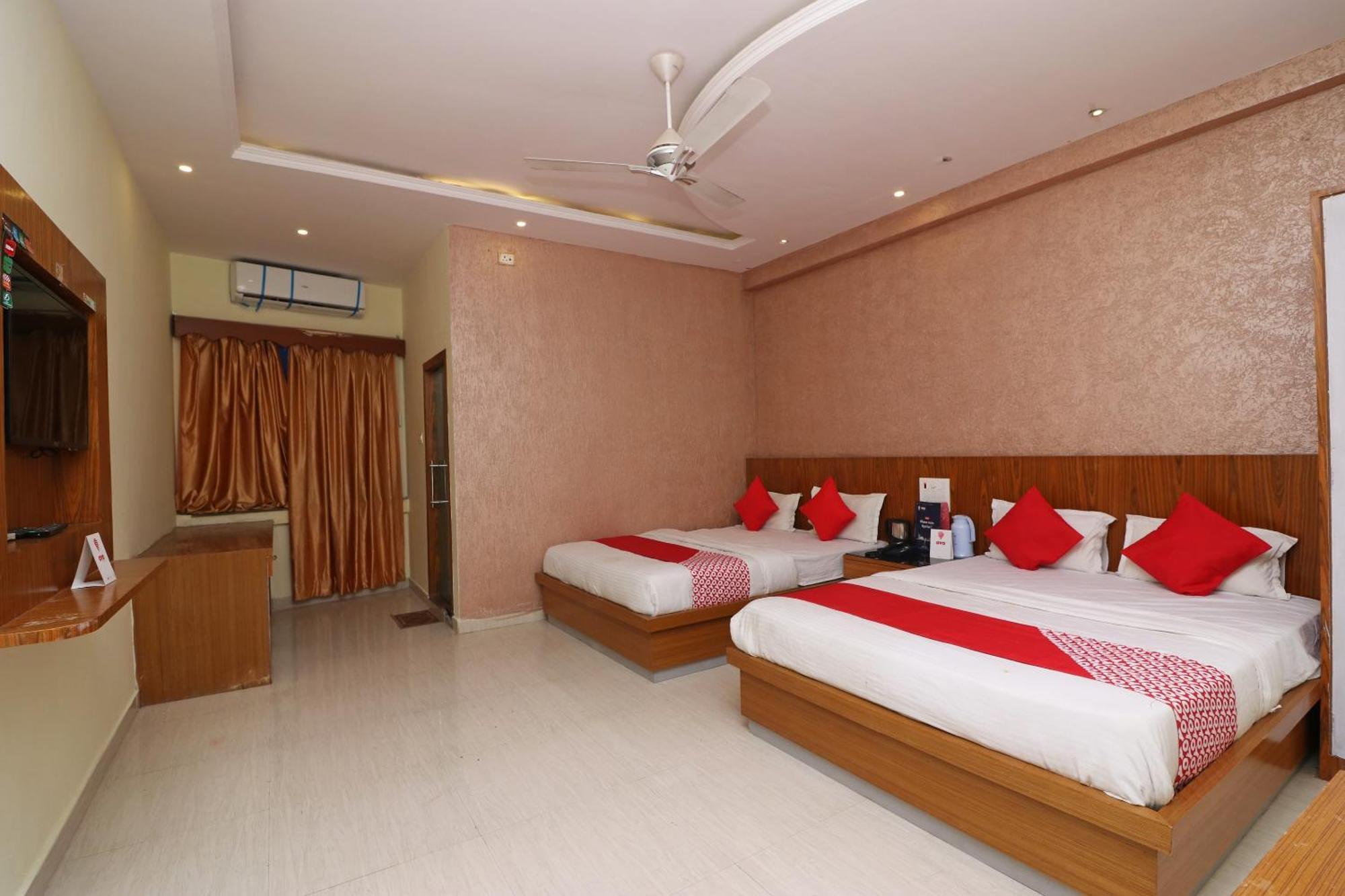 Hotel O G K Palace Bodh Gaya Exterior foto